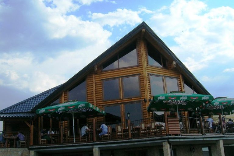restoran-vidikovac-ledinci-1